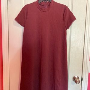 VERA WANG BERRY MOCK NECK DRESS WITH POCKETS